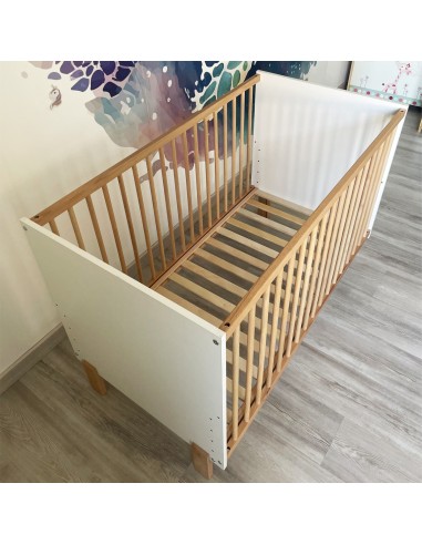 MATTI Lit bébé évolutif à barreaux pieds droits vernis écologique