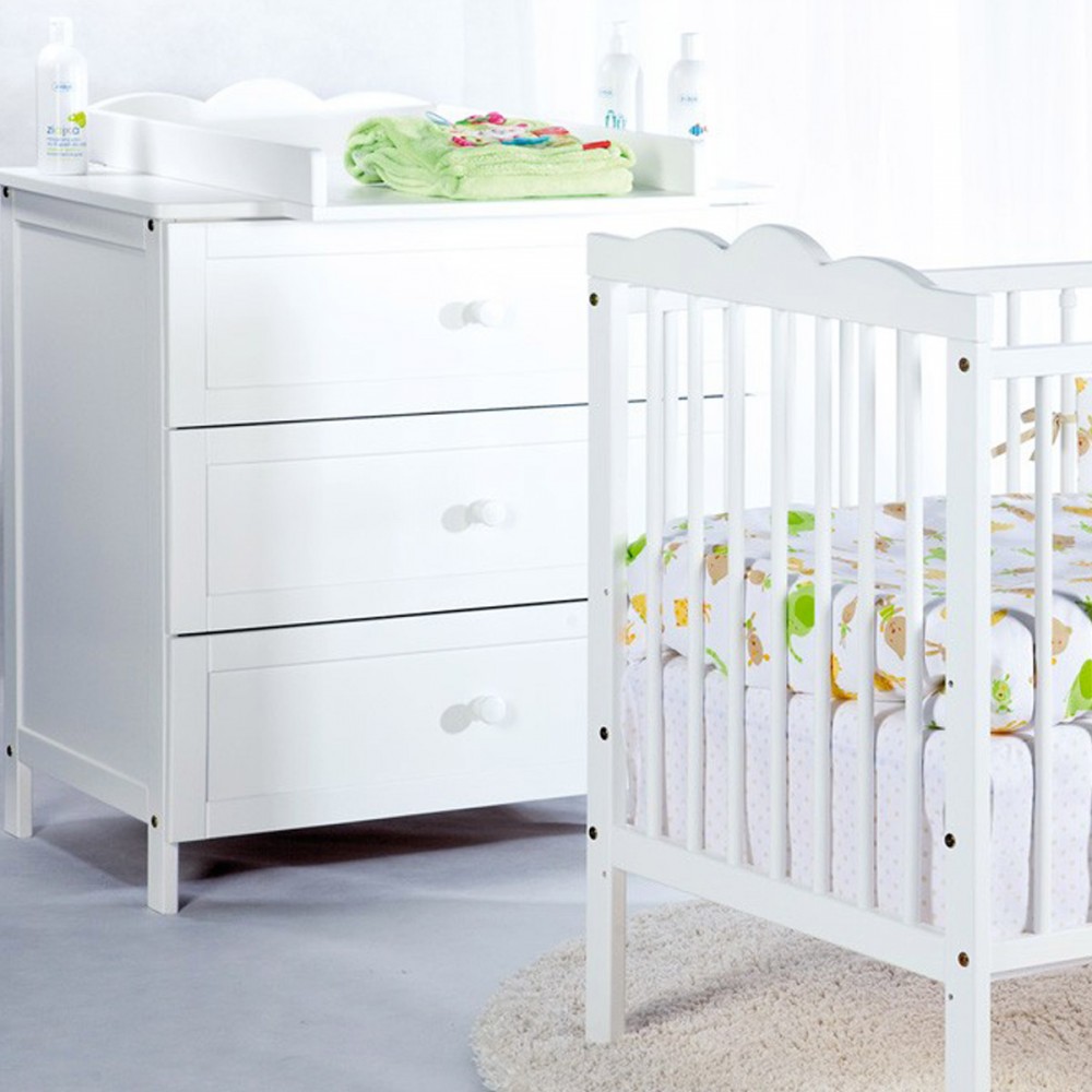 Chambre Bebe Composee D Une Commode A Langer 1 Lit Cage