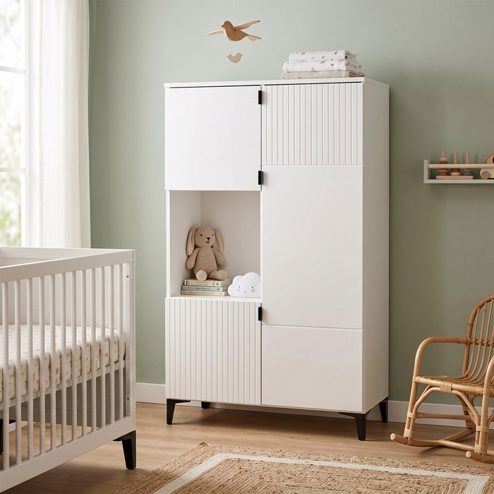 Armoire 3 portes avec étagères